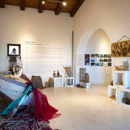 Muma Hostel SantʼAntìoco エクステリア 写真