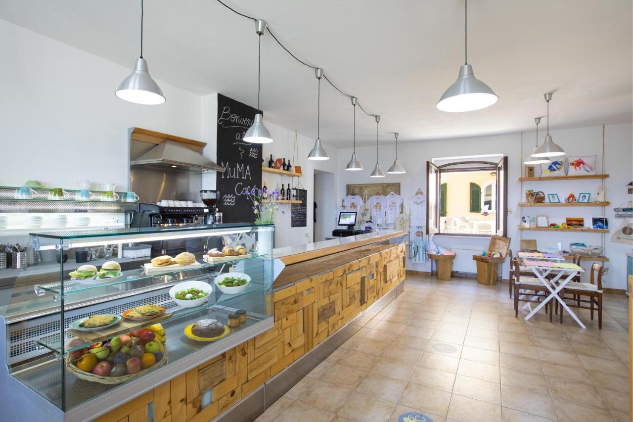 Muma Hostel SantʼAntìoco エクステリア 写真