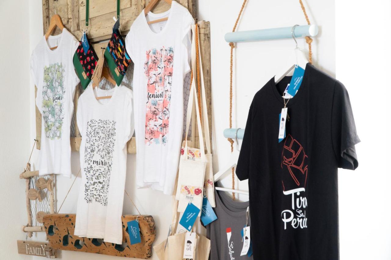 Muma Hostel SantʼAntìoco エクステリア 写真